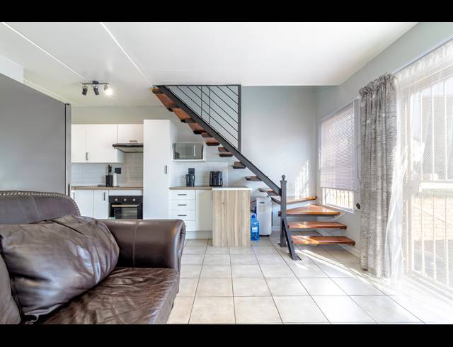 3 BEDROOM TOWNHOUSE FOR SALE IN WILGEHEUWEL